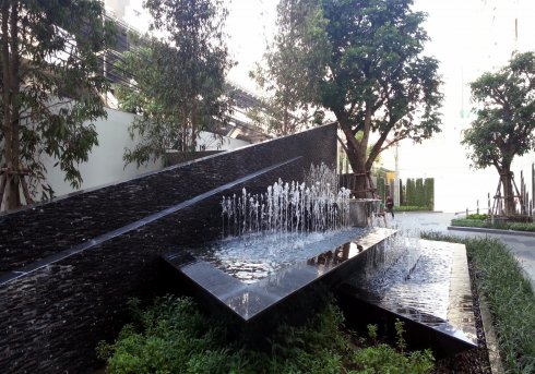 The ROOM BTS Wong Wian Yai